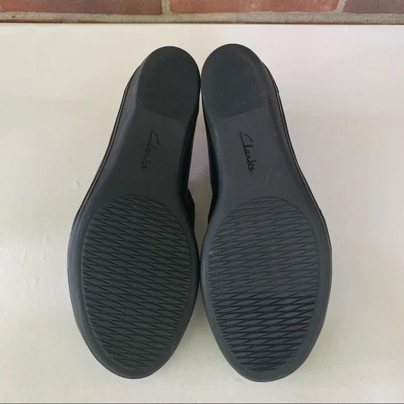 Clarks Channing Haley black leather slip on loafers Women's size US 8.5 M - Picture 9 of 10